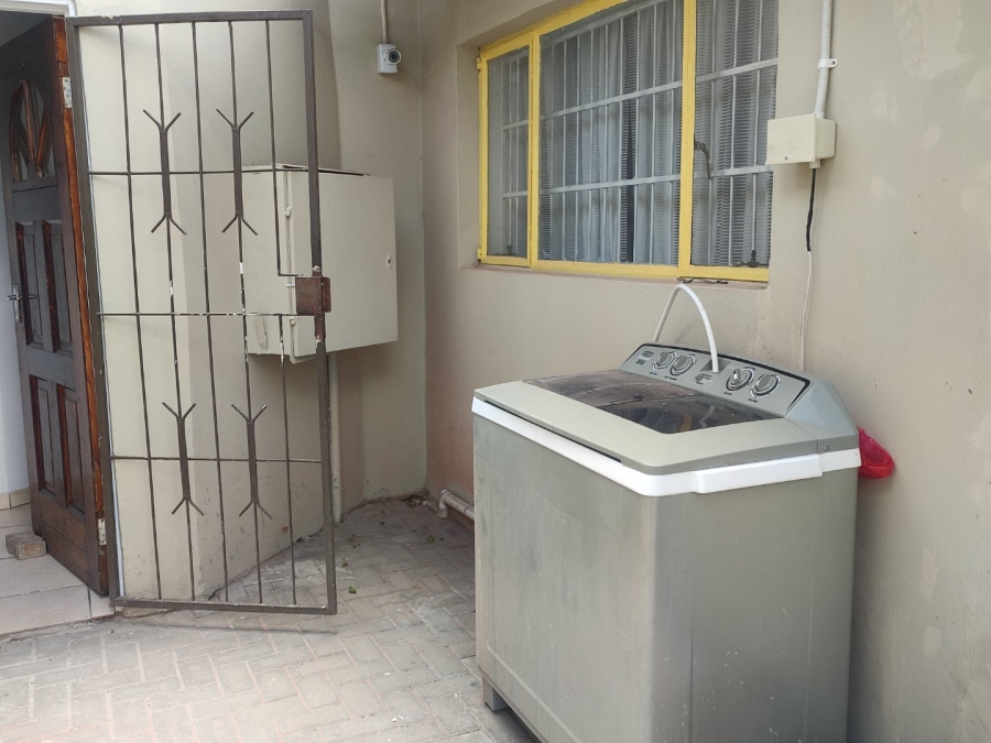 10 Bedroom Property for Sale in Brandwag Free State